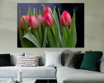 Een boeketje rode tulpen bloemen van Jolanda de Jong-Jansen