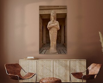 Statue osiride de la reine Hatchepsout dans le temple d'Hatchepsout à Louxor, en Égypte. sur Mohamed Abdelrazek