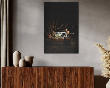 Night photography of market stalls in Brisbane drinks stall by Ken Tempelers