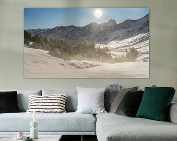 Randonnée hivernale dans le Kleinwalsertal près du refuge Schwarzwasserhütte sur Daniel Pahmeier