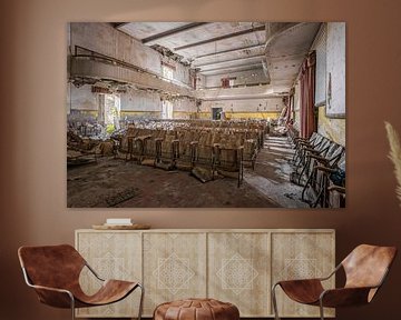 Abandoned Theatre / Cinema by Gentleman of Decay