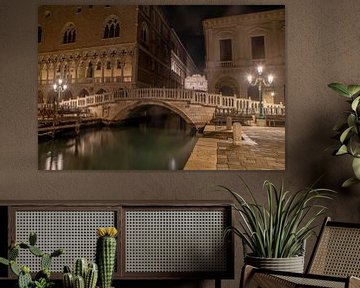 Venetië - Ponte della Paglia en Brug der Zuchten bij nacht van t.ART