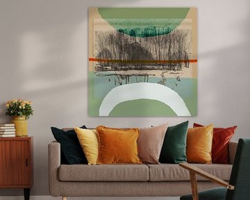 Moderne abstrakte Mixed Media Kunst. Collage mit einer Landschaft mit Bäumen in grün, beige, rot von Dina Dankers