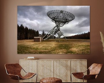 In Drenthe (Westerbork)  staat een van de grootste telescopen van het land. van René Holtslag