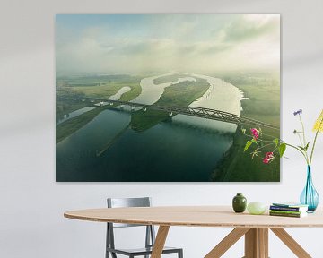 Pont ferroviaire de Hanzeboog sur la rivière IJssel, vu d'en haut sur Sjoerd van der Wal Photographie