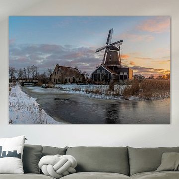 Molen de Rat in Ijlst in winterse omstandigheden