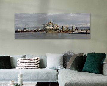 A panorama of the Waalhaven with the White Marlin by scheepskijkerhavenfotografie