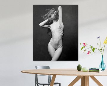 Sehr schöne nackte Frau in Vintage Schwarz-Weiß-Fotografie