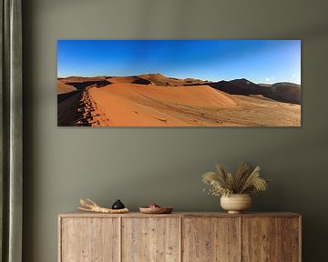 De duinen van de Sossusvlei in Namibië van Roland Brack