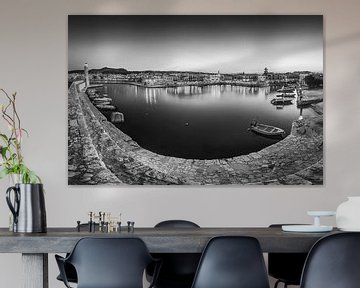 Port de Rethymnon en Crète en Grèce en noir et blanc. sur Manfred Voss, Schwarz-weiss Fotografie