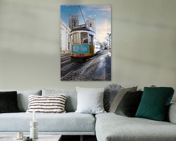 Historische tram 28 in Lissabon, Portugal van Fotos by Jan Wehnert