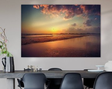 Coucher de soleil sur la plage Illustration de fond d'écran sur Animaflora PicsStock