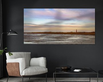 Schiermonnikoog zonsondergang op het strand met de vuurtoren van Sjoerd van der Wal Fotografie