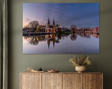 The Oostpoort Delft during sunset by Gijs Rijsdijk