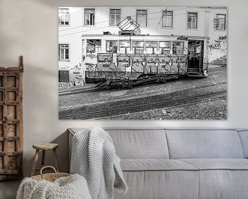 Lissabons Straßenbahn in schwarz/weiß