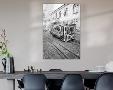 Lissabons Straßenbahn in schwarz/weiß