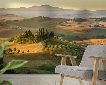Tuscany countryside in Italy with beautiful country house / farmhouse by Voss photography