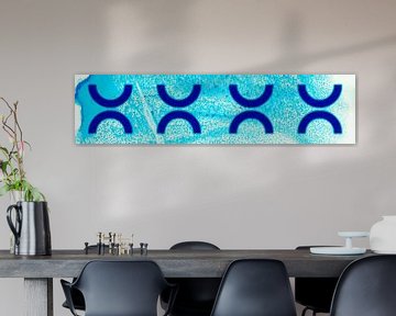 Panorama Retro Geometrie Blauwe Zee van Mad Dog Art