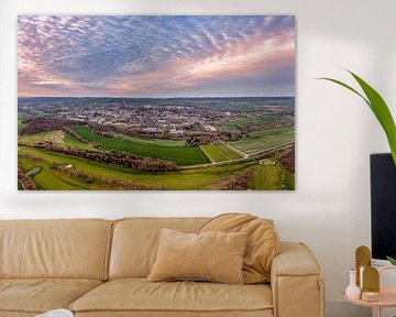 Drohnenpanorama des Sonnenaufgangs in Vaals von John Kreukniet