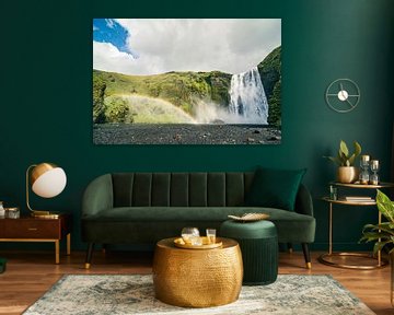 Der Wasserfall Skogafoss in Island an einem Sommertag mit langer Belichtung von Sjoerd van der Wal Fotografie