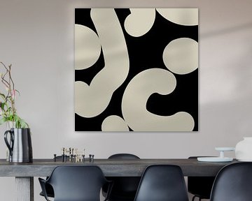 Boho Abstract Shapes. Weiß auf Schwarz Nr. 1 von Dina Dankers