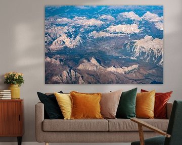 Cortina d’Ampezzo aus der Luft mit all seinen Südtiroler Bergen von Leo Schindzielorz