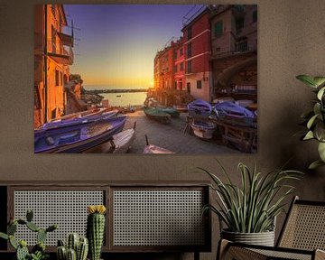 Riomaggiore, Boote auf der Straße. Cinque Terre von Stefano Orazzini