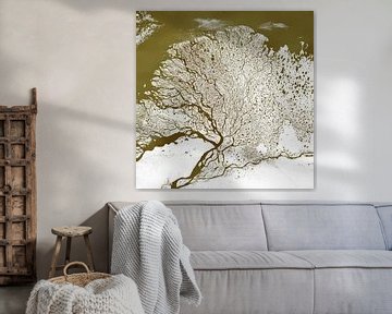 Scandinavische levensboom in goudoker van FRESH Fine Art