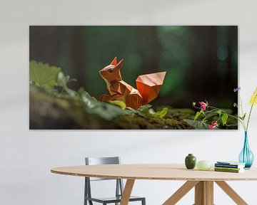 Origami muur canvas: Eekhoorn omhoog kijkend van Surreal Media