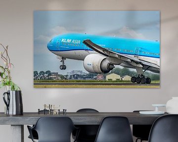 Décollage du Boeing 777-300 de KLM (PH-BVB). sur Jaap van den Berg