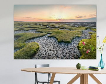 Trocknendes Wattenmeer oberhalb von Groningen von P Kuipers