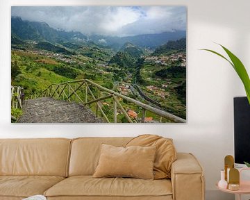 Groen Madeira - Panoramisch uitzicht op Sao Vicente van Gisela Scheffbuch