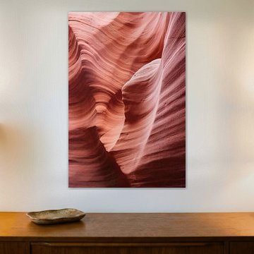 Rote Felsen in organischen Formen im Lower Antelope Canyon von Myrthe Slootjes