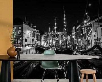 Zeilende Westlanders tijdens de Furieade, zwart-wit von Maurice Verschuur