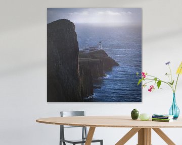Blue light at Neist Point Lighthouse, Isle of Skye, Scotland van Jasper van de Gein Photography