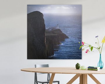 Lumière bleue au phare de Neist Point, île de Skye, Écosse