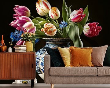 Klassieke vaas met tulpen van Vlindertuin-Art