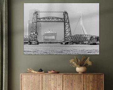 Oasis of the Seas, Erasmus Bridge and De Hef in black and white by Jeroen van Dam