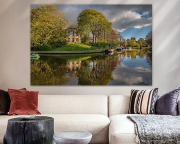 Stadsgracht Leeuwarden hoek Koperen Tuin met de Oldehobe van Harrie Muis