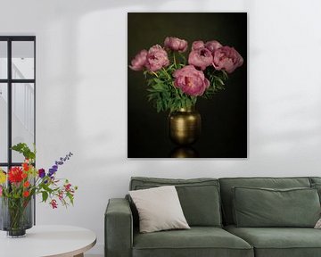Still life Pink peonies in gold