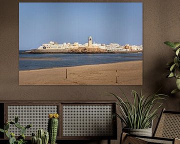 Blick auf den Leuchtturm von Sur im Oman von Awander