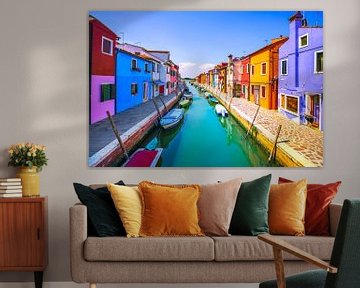 Canal sur l'île de Burano. Lagune vénitienne, Italie sur Stefano Orazzini