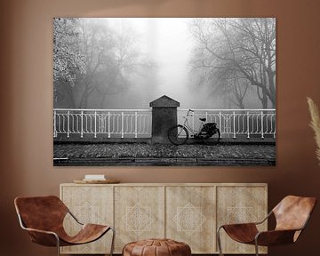 Bicycle on a misty morning sur Niels Eric Fotografie