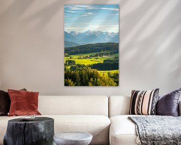 Uitzicht vanaf Mariaberg op de Grünten en de Allgäuer Alpen in de herfst van Leo Schindzielorz