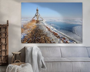 Vuurtoren bij bevroren IJsselmeer van Sandra Visser