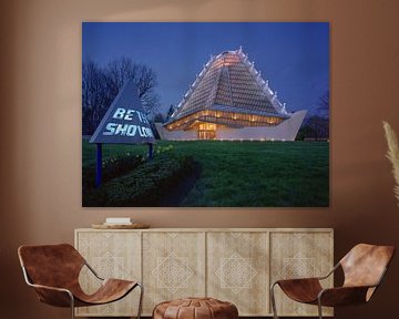 Extérieur de la synagogue conçue par Frank Lloyd Wright sur Laszlo Regos