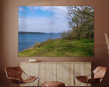 Banc avec vue sur le terminal de ferry de Travemünde