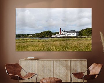 Landschapfoto van de Lagavulin-distilleerderij