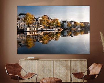 Häuser an der Amstel, Amsterdam. Herbstfarben. von Lorena Cirstea