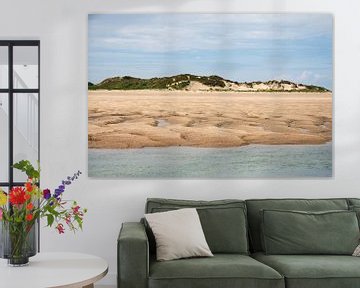Gelaagd strand landschap met water, zand en duinen van Lisette Rijkers